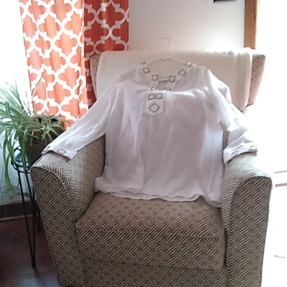 Shirt - Picture 1 of 2